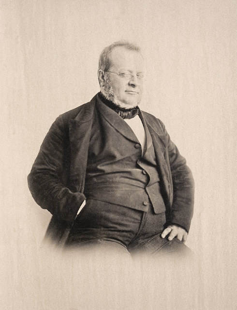 044-7 Cavour
